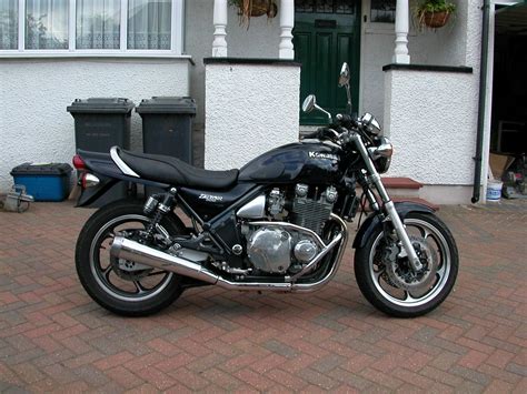 Kawasaki Zephyr 1100 photos - PhotoGallery with 4 pics| CarsBase.com