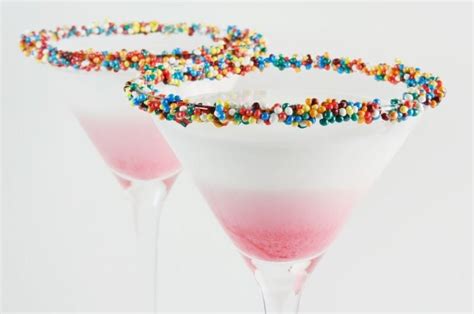 25 Best Birthday Cocktails - Insanely Good