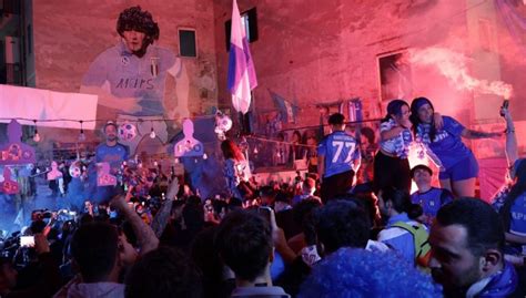 15 of the most ridiculous clips of Napoli's insane title celebrations