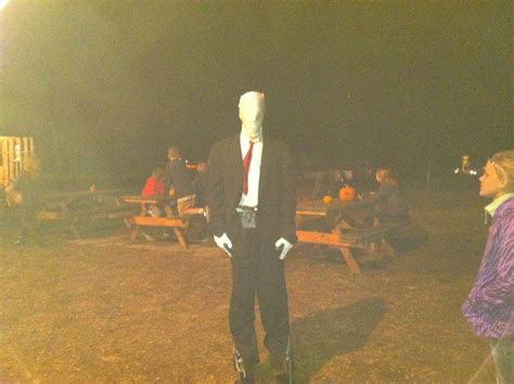 Slender Man Costume : 7 Steps - Instructables