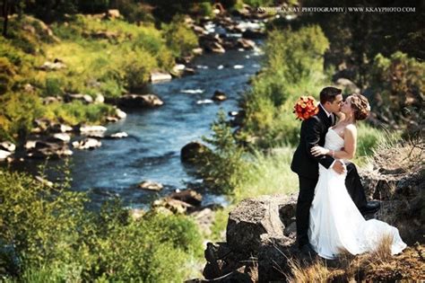 Wedding Venues in Bend, Oregon and Riverhouse Weddings