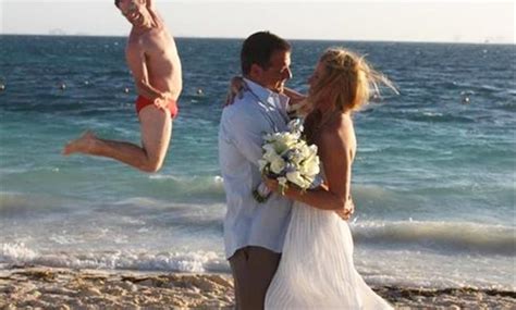 19 Hilarious Wedding Photo #Fails That Are Actually #Winning - Brit + Co