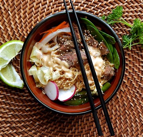 Spicy Steak Ramen Bowl with Chipotle Yum Yum Sauce - Frugal Hausfrau