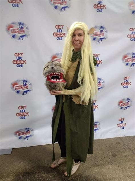 Dark Crystal Kira the gelfling cosplay diy costume with homemade fizzgig | Cosplay diy, Diy ...