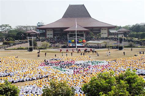 UGM Jadi Universitas Terbaik di Indonesia - Depokrayanews.com