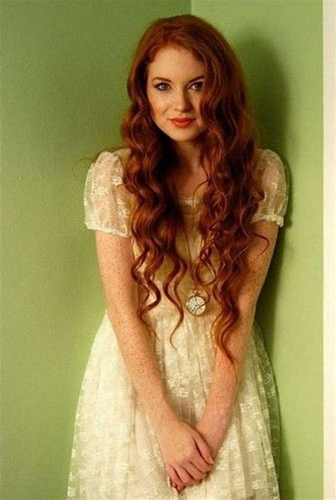 Beautiful Irish Redheads (29 Photos) | Shades of red hair, Long layered curly hair, Redhead beauty