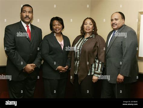 Children coretta scott king l r hi-res stock photography and images - Alamy