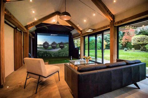 Indoor Golf Simulator for Avid Golfers - Modern Home Systems