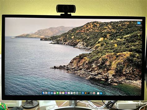 LG 27'' UHD 4K HDR Monitor with HDR 10 (in warranty), Computers & Tech, Desktops on Carousell