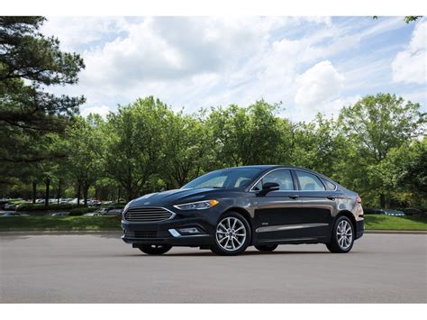 2020 Ford Fusion Energi Review, Pricing, & Pictures | U.S. News