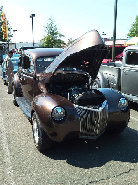 The Annex: Hatfield car show