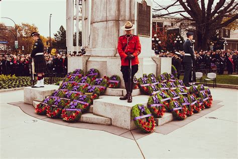 Remembrance Day Poppy Monument - Free photo on Pixabay