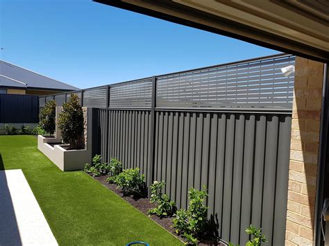 Standard Fence Extension Kit Slat 300 x 2350 Type C - Screenline Systems