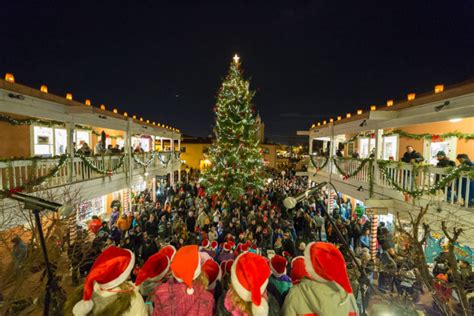 Albuquerque - Old Town Holiday Stroll - NewMexi.Co