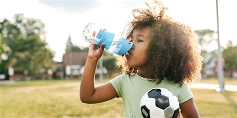 Five ways to stop bacteria building up in your kid's water bottle - Which? News
