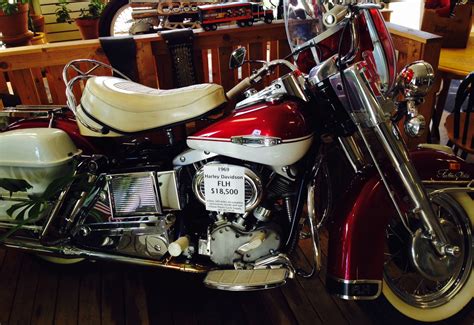 1969 Harley Davidson FLH Electra Glide - Great Plains