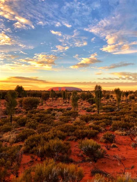 Sunrise Uluru : r/australia