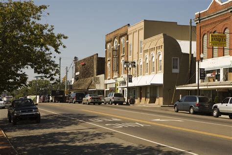 sweetwater tn | Sweetwater, TN : Antique stores on Main St. in ...