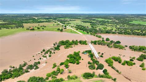 Oklahoma tornadoes kill at least one person, injure five | Reuters