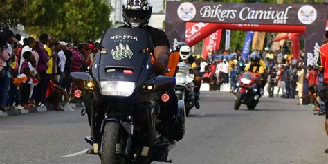 Over 150 Bikers From Seven Clubs Sparkle Along 12-kilometre Calabar Carnival Route - ..:: AUTO ...