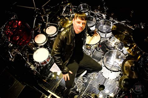 Ray Luzier | Pearl Drums -Official site-