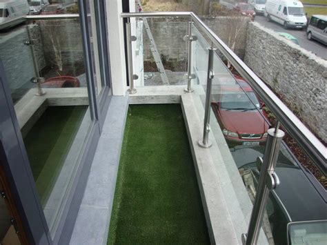 Artificial grass balcony copy - Greengrass Landscapes