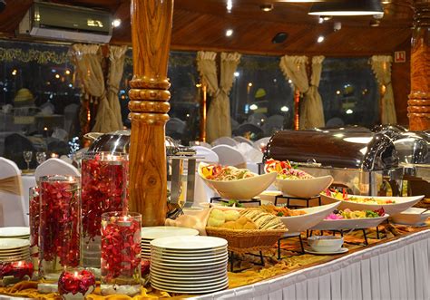 Dhow Cruise Dubai Marina | Best Cruise Dinner in Dubai