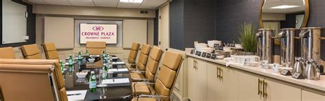 Crowne Plaza Providence-Warwick (Airport) - Hotel Meeting Rooms for Rent