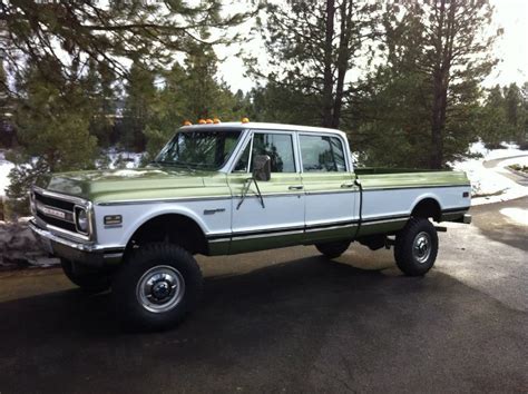 Custom built crew cab 72 pickup. http://67-72chevytrucks.com/ | Gmc trucks, Chevy trucks, Chevy