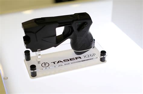 Taser vs. gun mix-ups draw fresh scrutiny in wake of Minnesota killing ...