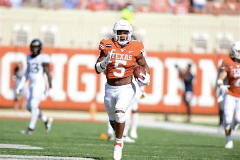 Could Bijan Robinson be Texas' next Ricky Williams?