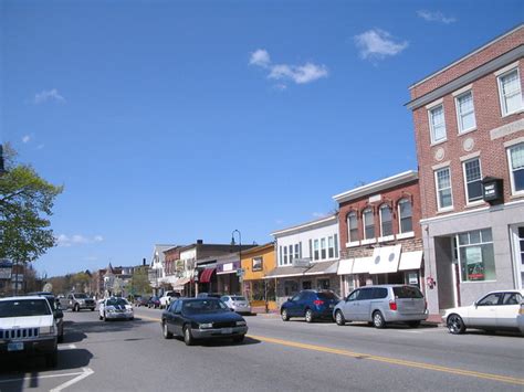 Updated Downtown Derry NH | In talking to a local, I found o… | Flickr