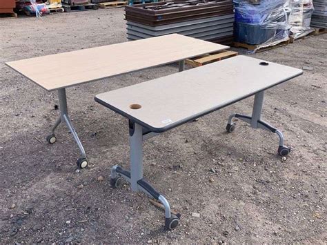 (2PC) 5Ft Folding Table, 6Ft Folding Table - Sierra Auction Management Inc