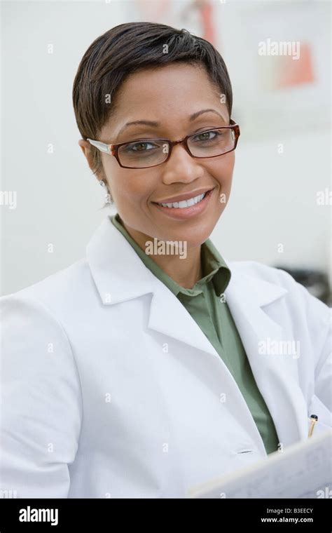 Portrait of a female doctor Stock Photo - Alamy