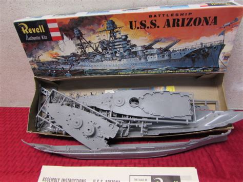 Lot Detail - 1960's REVELL MODEL KIT, BATTLESHIP U.S.S. ARIZONA