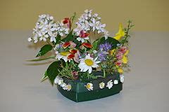 Category:Floral table decorations - Wikimedia Commons