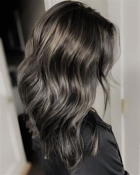 50 Trendiest Ideas of Gray Highlights to Try in 2023 - Hair Adviser ...