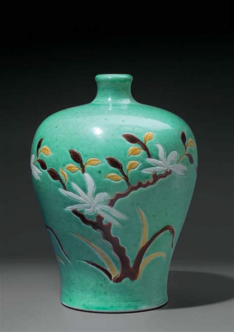 A green-ground meiping, China, Qing dynasty, 19th century. Estimate $1,500 - $2,50. Price ...