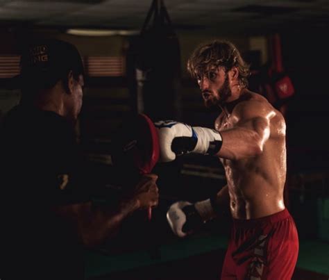 How Logan Paul Is Training to Take on Floyd Mayweather | Men's Journal ...