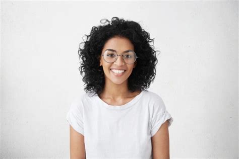 Trivex Eyeglass Lenses: Pros, Cons, and Who Is a Candidate | MyVision.org