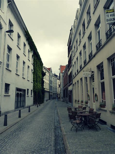 Antwerp street by gerre5 on DeviantArt