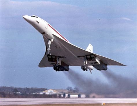 '30 degrees, she's airborne. She flies!' The 1st British Prototype ...