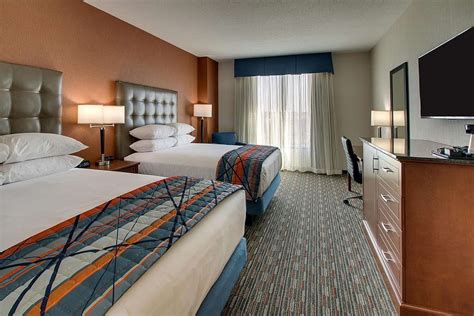 DRURY INN & SUITES IOWA CITY CORALVILLE $117 ($̶1̶3̶7̶) - Updated 2022 Prices & Hotel Reviews