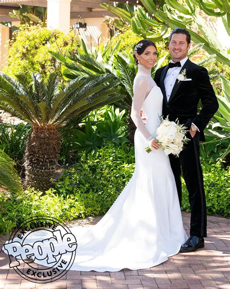 Jenna Johnson and Val Chmerkovskiy's Wedding: Inside Their First Dance