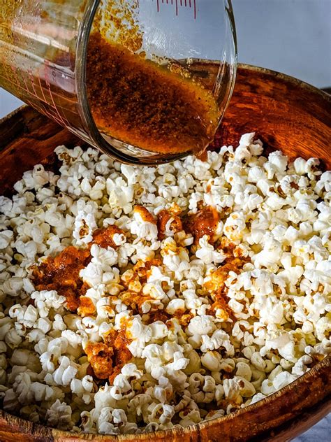 How to Make Popcorn on the Stovetop (plus nacho seasoning recipe)