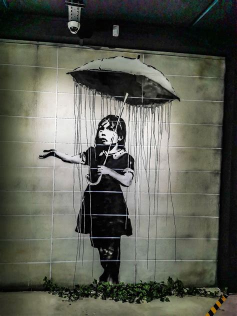 The World of Banksy : l'expo immersive à Paris devient permanente | Banksy, Banksy graffiti, Art ...