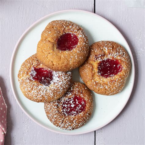 Peanut butter & jam cookies | easyFood