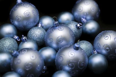 Photo of Group of decorative blue Christmas baubles | Free christmas images