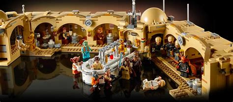 Official LEGO Mos Eisley Cantina Set Can Be a Little Rough