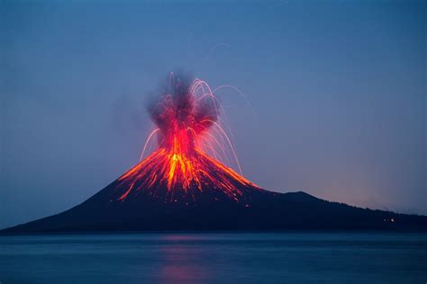 Indonesia's Explosive Volcanoes Have a Lot to Do With Earth's Mantle ...